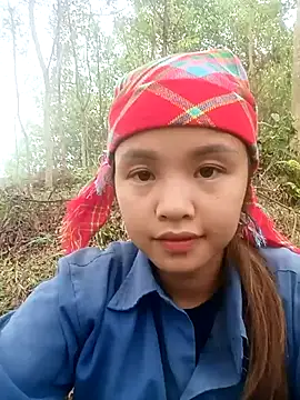 Snapshot of Pretty-haert chatting on 12-17-25, 03:11 Pretty-haert online show from 12-17-25, 03:11