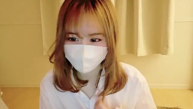 Snapshot of HICHAN99 chatting on 12-18-25, 03:16 HICHAN99 online show from 12-18-25, 03:16