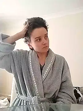 Amy01112 online show from 04-17-26, 11:24