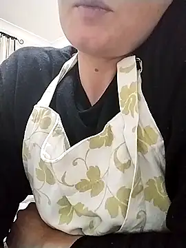 Amy01112 online show from 04-13-26, 02:04