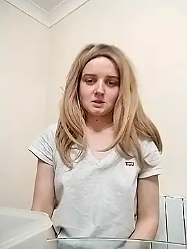 Amy01112 online show from 04-03-26, 06:36