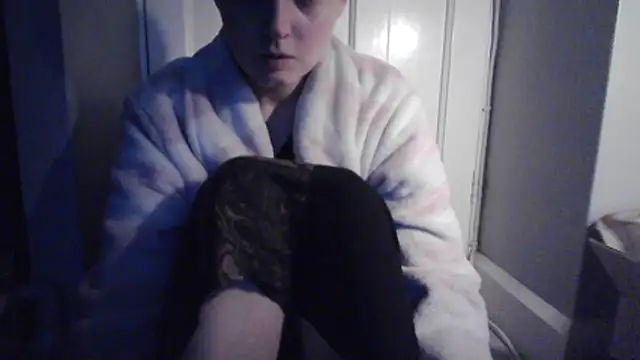 Amy01112 online show from 12-17-25, 03:39