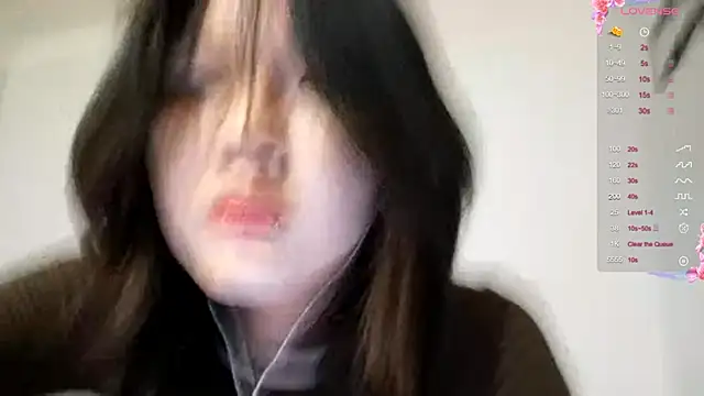 Snapshot of MeowMiaMeow chatting on 12-20-25, 03:04 MeowMiaMeow online show from 12-20-25, 03:04