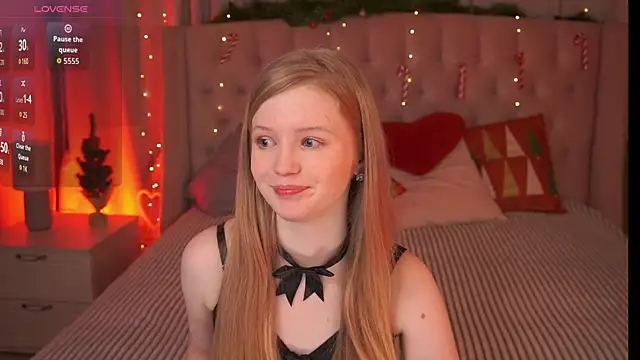 Snapshot of LilianHoward chatting on 01-12-26, 12:12 LilianHoward online show from 01-12-26, 12:12