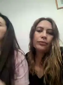 Snapshot of Leroy_Luna chatting on 12-14-25, 11:43 Leroy Luna online show from 12-14-25, 11:43