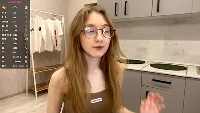 MargyDejong online show from 12-21-25, 02:41