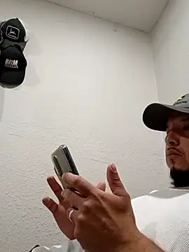 Lalin2323 online show from 02-11-26, 01:27