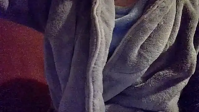 Snapshot of gatitachula93 chatting on 12-20-25, 01:30 gatitachula93 online show from 12-20-25, 01:30