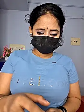 Snapshot of Hot-Haney77 chatting on 01-13-26, 04:22 Hot-Haney77 online show from 01-13-26, 04:22