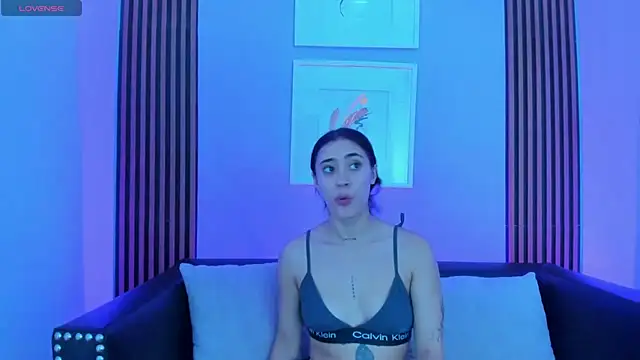 Ariana collinss online show from 06-05-26, 02:01