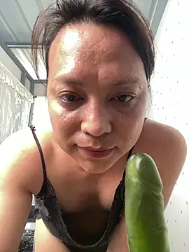 Snapshot of alexassecretxx chatting on 05-26-26, 12:20 alexassecretxx online show from 05-26-26, 12:20