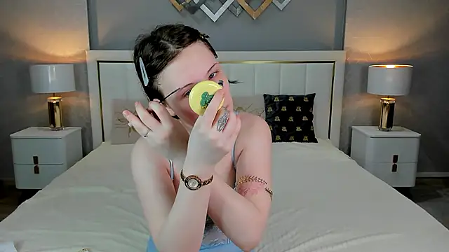 YONA WINK online show from 02-20-26, 08:55