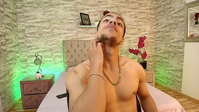 Snapshot of PatrickS25 chatting on 12-03-25, 04:35 PatrickS25 online show from 12-03-25, 04:35