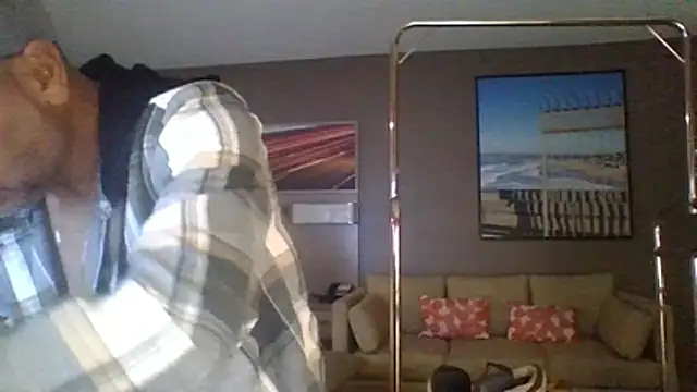 ValuedConcept687 online show from 02-07-26, 03:47