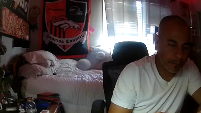 ValuedConcept687 online show from 06-10-26, 02:02