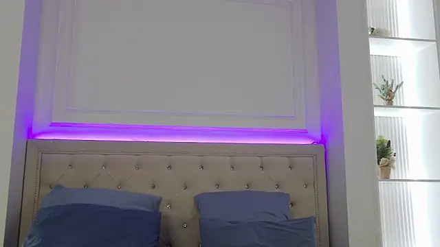 Snapshot of KaylaGraceful chatting on 12-21-25, 01:24 KaylaGraceful online show from 12-21-25, 01:24