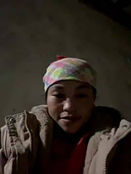 Snapshot of Lilik2 chatting on 12-14-25, 10:04 Lilik2 online show from 12-14-25, 10:04