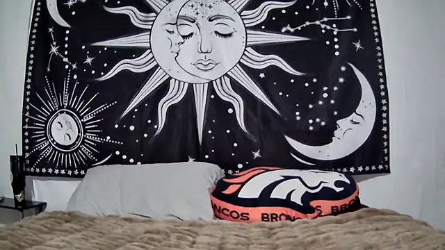 Snapshot of Maexoxo chatting on 02-04-26, 09:48 Maexoxo online show from 02-04-26, 09:48