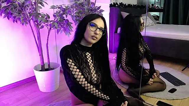 RavenFoxxy online show from 12-02-25, 06:48