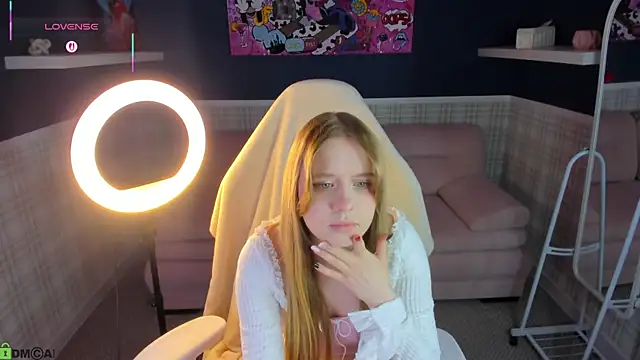 Victori Fox online show from 04-17-26, 11:51