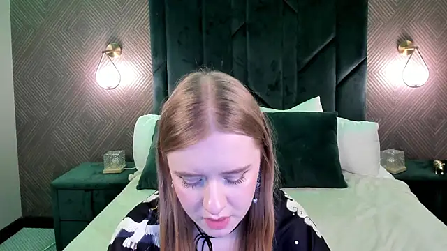 Victori Fox online show from 12-05-25, 04:11