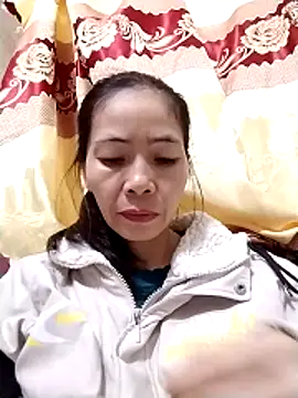 Snapshot of Cool-iponk chatting on 12-18-25, 11:19 Cool-iponk online show from 12-18-25, 11:19