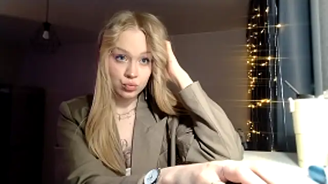 LunaPeony online show from 04-05-26, 06:14