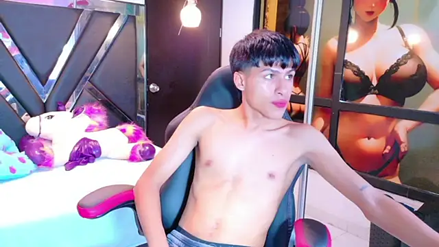 Snapshot of StormLuxX chatting on 02-08-26, 06:27 StormLuxX online show from 02-08-26, 06:27