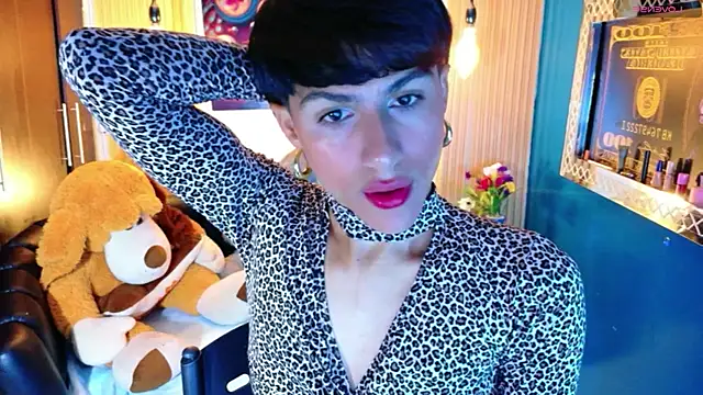 Snapshot of StormLuxX chatting on 04-20-26, 01:24 StormLuxX online show from 04-20-26, 01:24