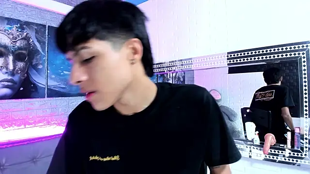 Snapshot of StormLuxX chatting on 02-19-26, 01:52 StormLuxX online show from 02-19-26, 01:52