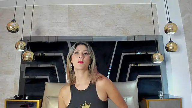 JulietaWales online show from 12-18-25, 11:47