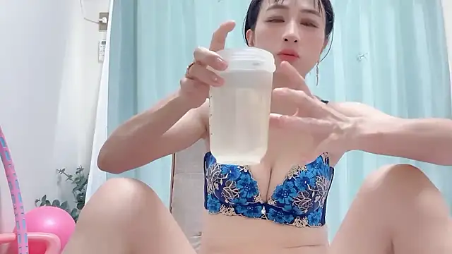 Snapshot of RURU-CHANN668 chatting on 07-05-26, 04:19 RURU-CHANN668 online show from 07-05-26, 04:19
