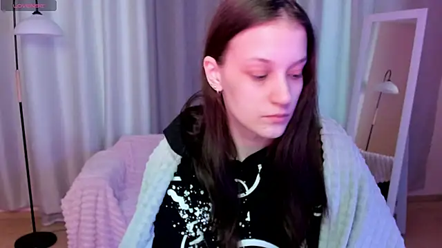 Snapshot of KrisDoeil chatting on 02-13-26, 02:11 KrisDoeil online show from 02-13-26, 02:11