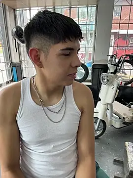 Snapshot of Johan_stick chatting on 01-12-26, 04:25 Johan stick online show from 01-12-26, 04:25