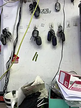 Snapshot of Johan_stick chatting on 12-01-25, 06:42 Johan stick online show from 12-01-25, 06:42