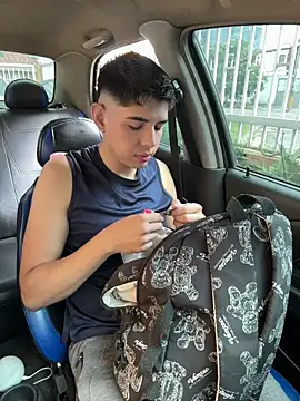 Snapshot of Johan_stick chatting on 12-21-25, 06:42 Johan stick online show from 12-21-25, 06:42