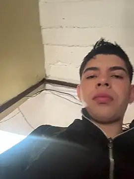 Snapshot of Johan_stick chatting on 01-06-26, 03:49 Johan stick online show from 01-06-26, 03:49