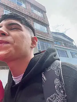 Snapshot of Johan_stick chatting on 01-07-26, 03:39 Johan stick online show from 01-07-26, 03:39