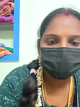 Snapshot of Tamil_Pallavi chatting on 02-18-26, 06:33 Tamil Pallavi online show from 02-18-26, 06:33