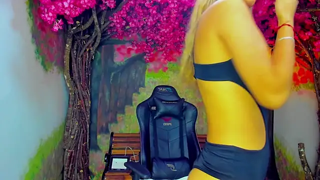 GoldenMusee  online show from 01-13-26, 01:37