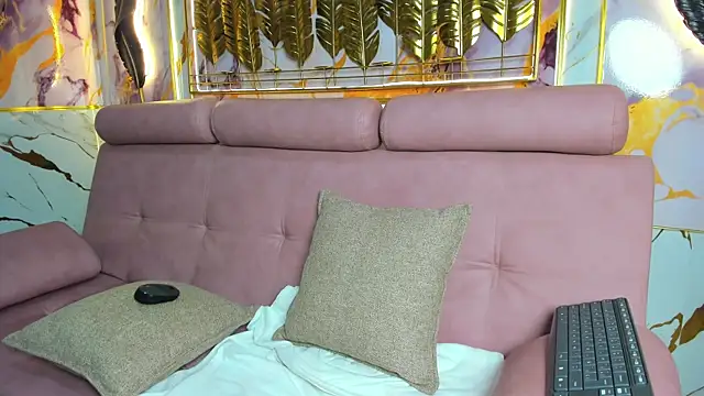 GoldenMusee  online show from 01-05-26, 05:38