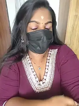 Snapshot of Tamil_Shara chatting on 07-19-26, 11:18 Tamil Shara online show from 07-19-26, 11:18