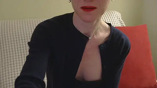 Snapshot of AuroraAG chatting on 05-05-26, 01:14 AuroraAG online show from 05-05-26, 01:14
