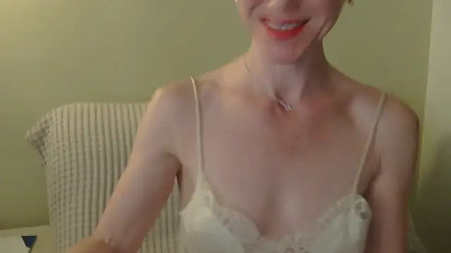 Snapshot of AuroraAG chatting on 06-29-26, 11:10 AuroraAG online show from 06-29-26, 11:10