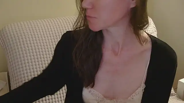 Snapshot of AuroraAG chatting on 04-19-26, 01:12 AuroraAG online show from 04-19-26, 01:12