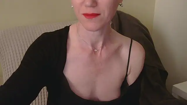 Snapshot of AuroraAG chatting on 04-22-26, 09:49 AuroraAG online show from 04-22-26, 09:49