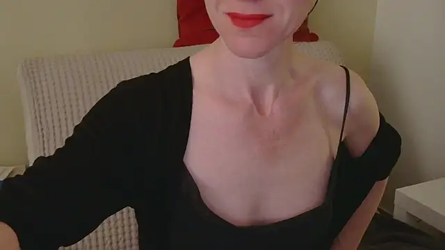 Snapshot of AuroraAG chatting on 05-20-26, 11:07 AuroraAG online show from 05-20-26, 11:07