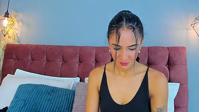 Samantha luv  online show from 01-06-26, 02:37