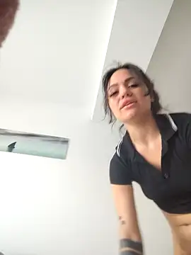 SiennaLuxexx online show from 04-17-26, 11:57