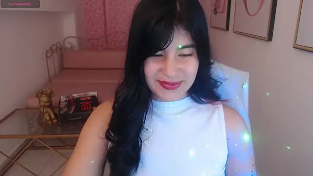 Snapshot of Nina_harpper_ chatting on 02-17-26, 12:46 Nina harpper online show from 02-17-26, 12:46